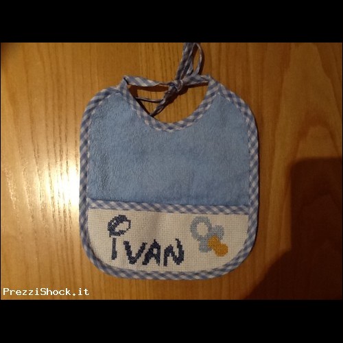 idea regalo bavaglini neonato ricamati a mano personalizzabi