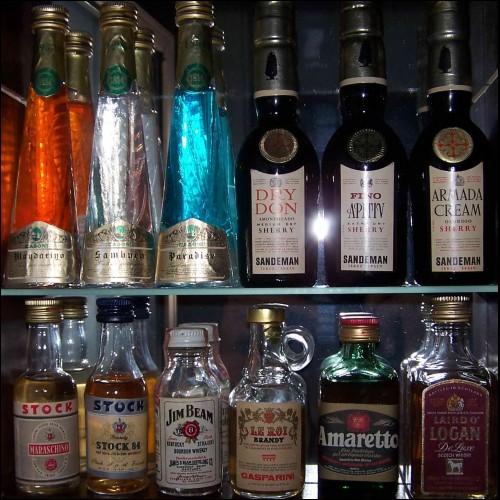 bottiglietta mignon liquore da collezione SANDEMAN - APITIV