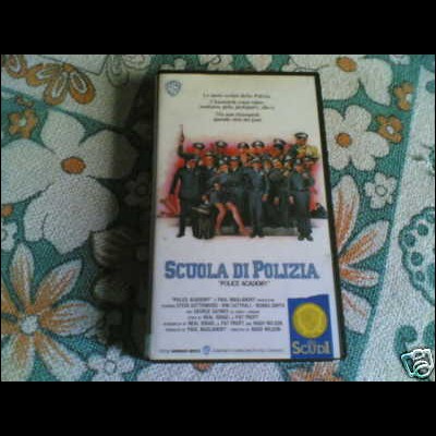 SCUOLA DI POLIZIA -VHS USATA-