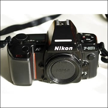 Macchina fotografica reflex Nikon F-801S + imballo e manuale