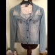 Giubbotto in jeans leggermente scolorito
