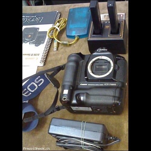 Canon Professional Digital Camera EOS D2000 su corpo EOS-1n
