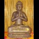 Buddha seduto e mani giunte in terracotta decorata dorata 