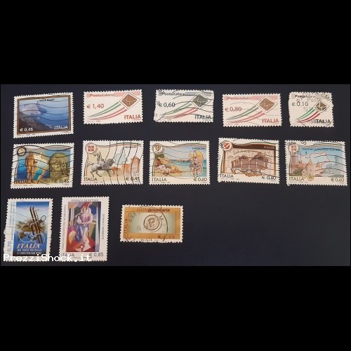 ITALIA - 13 francobolli - EURO