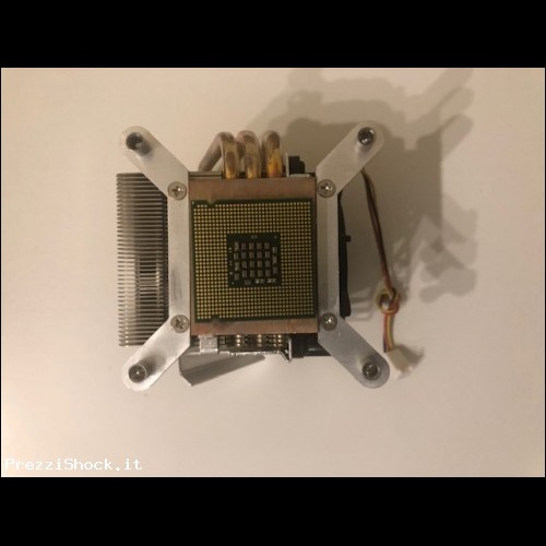 CPU Intel SL8J2 con dissipatore usato
