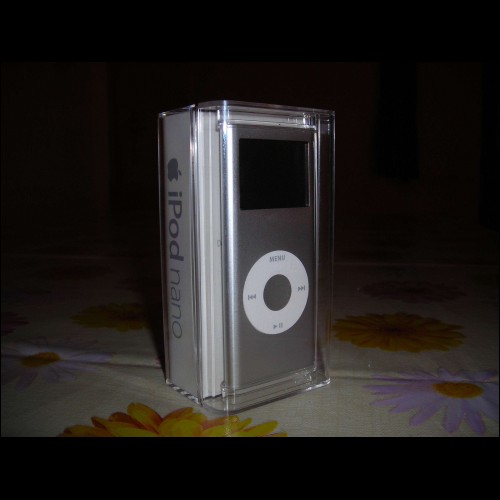Vendo Apple iPod nano da 2GB come nuovo in confez. originale