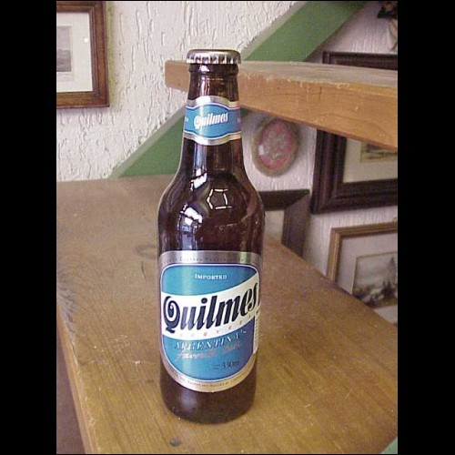 Bottiglia di birra Argentina Quilmes  non aperta