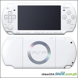 Sony PSP Slim WHITE+memory card 4 GB+2 giochi +Custodia